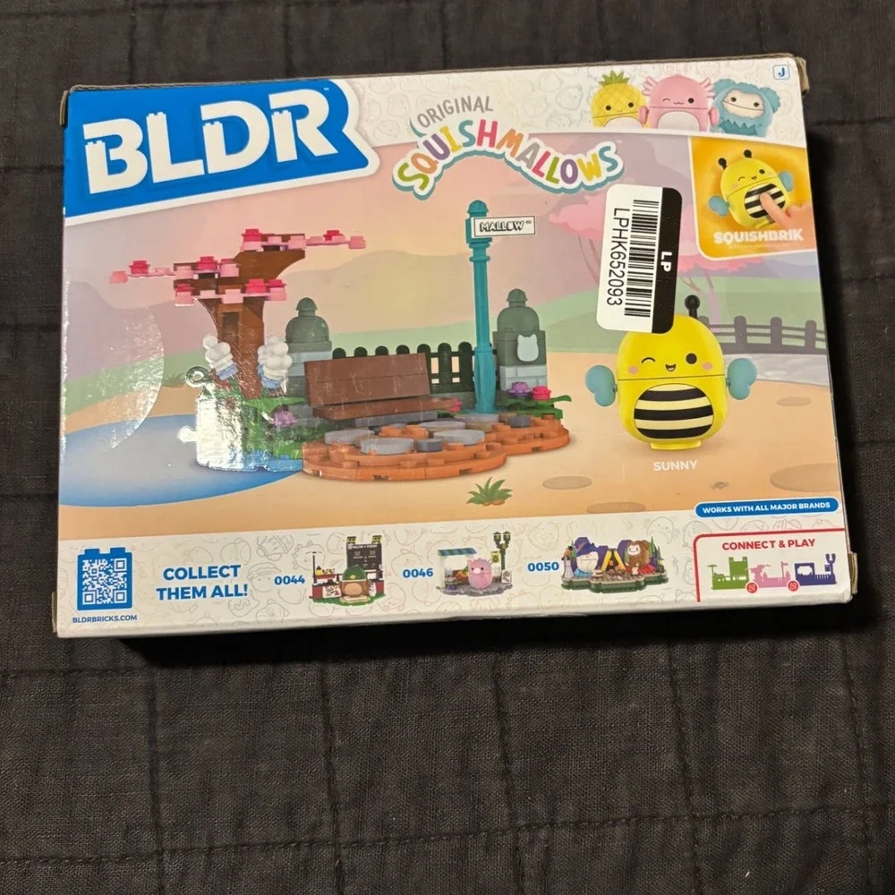BLDR‎ Original Squishmallows Sunny's Park Life Building Set 155 Pieces Ages 8+